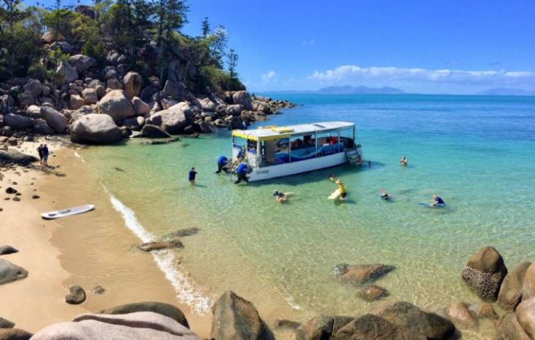 Aquascene-Charters-on-tour-on-Magnetic-Island-1024x650